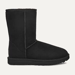 UGG Women's Black Winter Boots W6 (Classic Short II) Preloved.